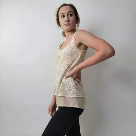 CAbi It Girl Lace Cami Top - Picture 10 of 11